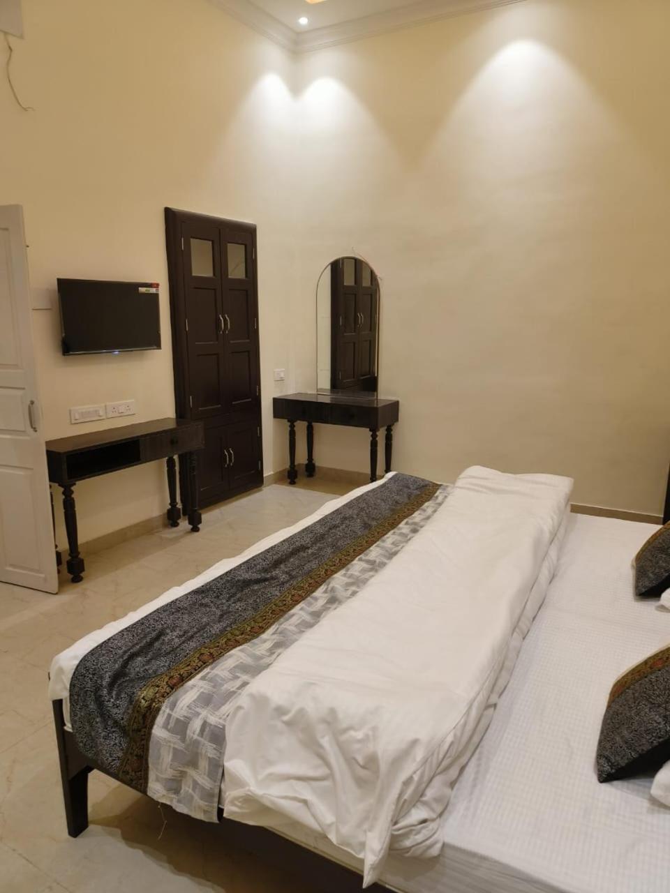 Heritage Haveli Benares Buitenkant foto
